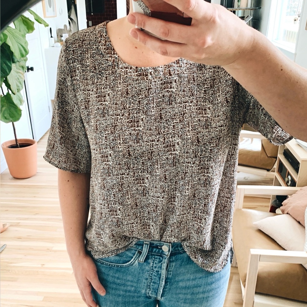 Le Lis Lightweight Boxy Top